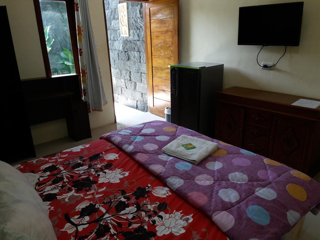 Beto Guesthouse Kalasan Exterior photo