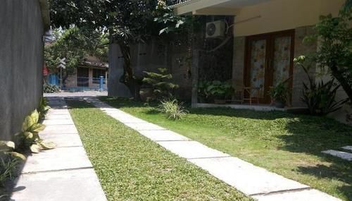 Beto Guesthouse Kalasan Exterior photo